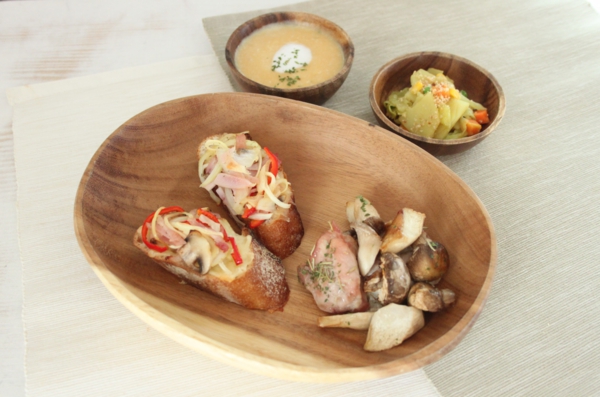 11月のプレート