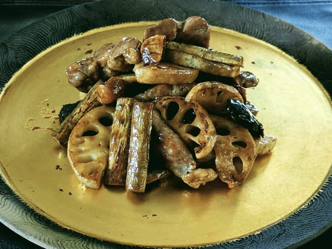 根菜と豚肉のサラダ